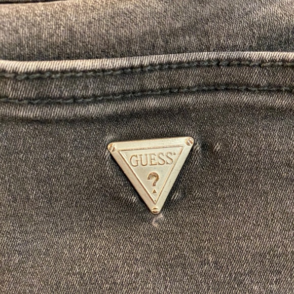 Guess Jean Shorts - Picture 4 of 8